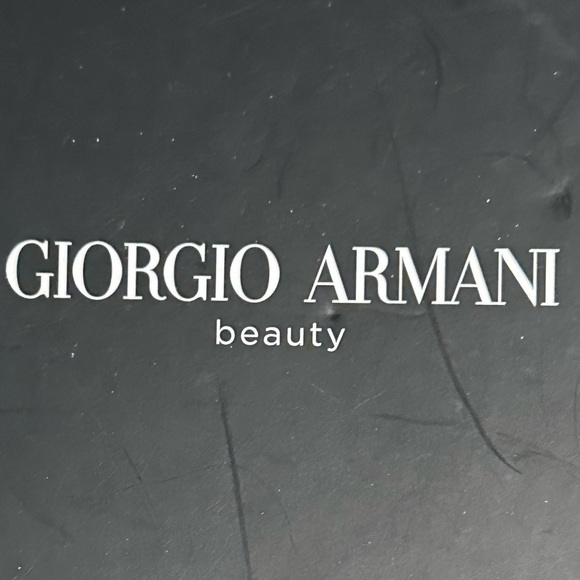 Giorgio Armani Hard Case - Picture 8 of 9